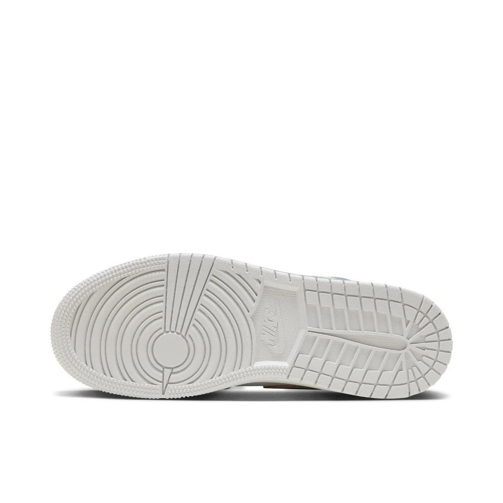 kf-Se2078b9c3cb644f6ac67b17a938f2e5ec-NIKE-2024-Boys-AIR-JORDAN-1-LOW-SE-GS-JordanBasketball-Shoes-FQ8041-300